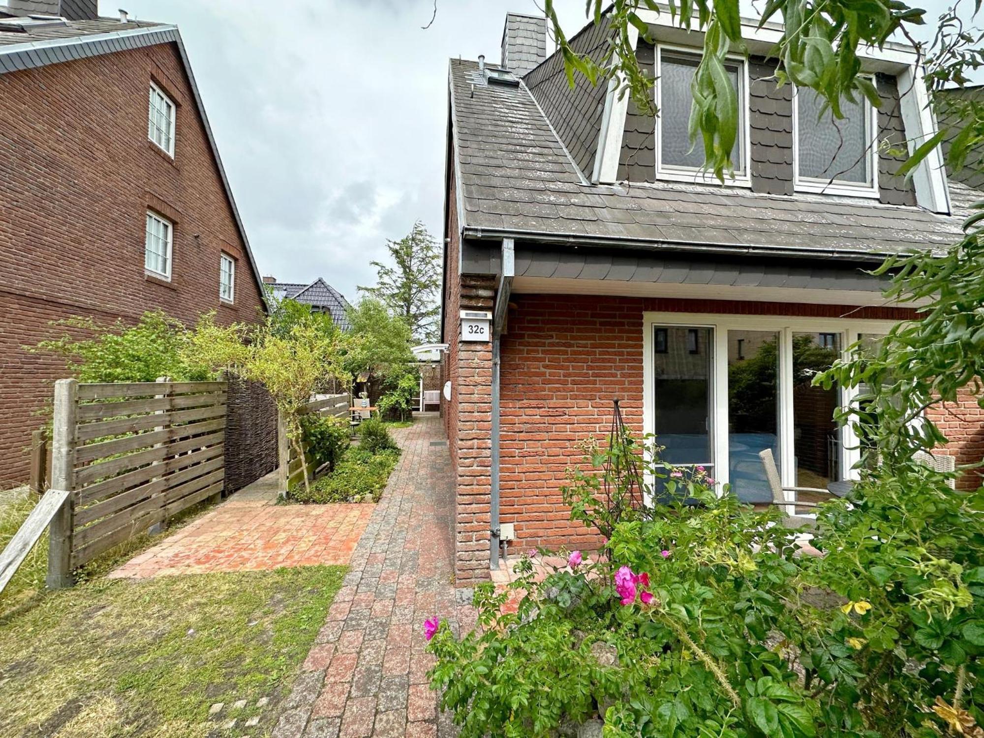 Haus Inselglueck Zentral In Westerland Exterior photo